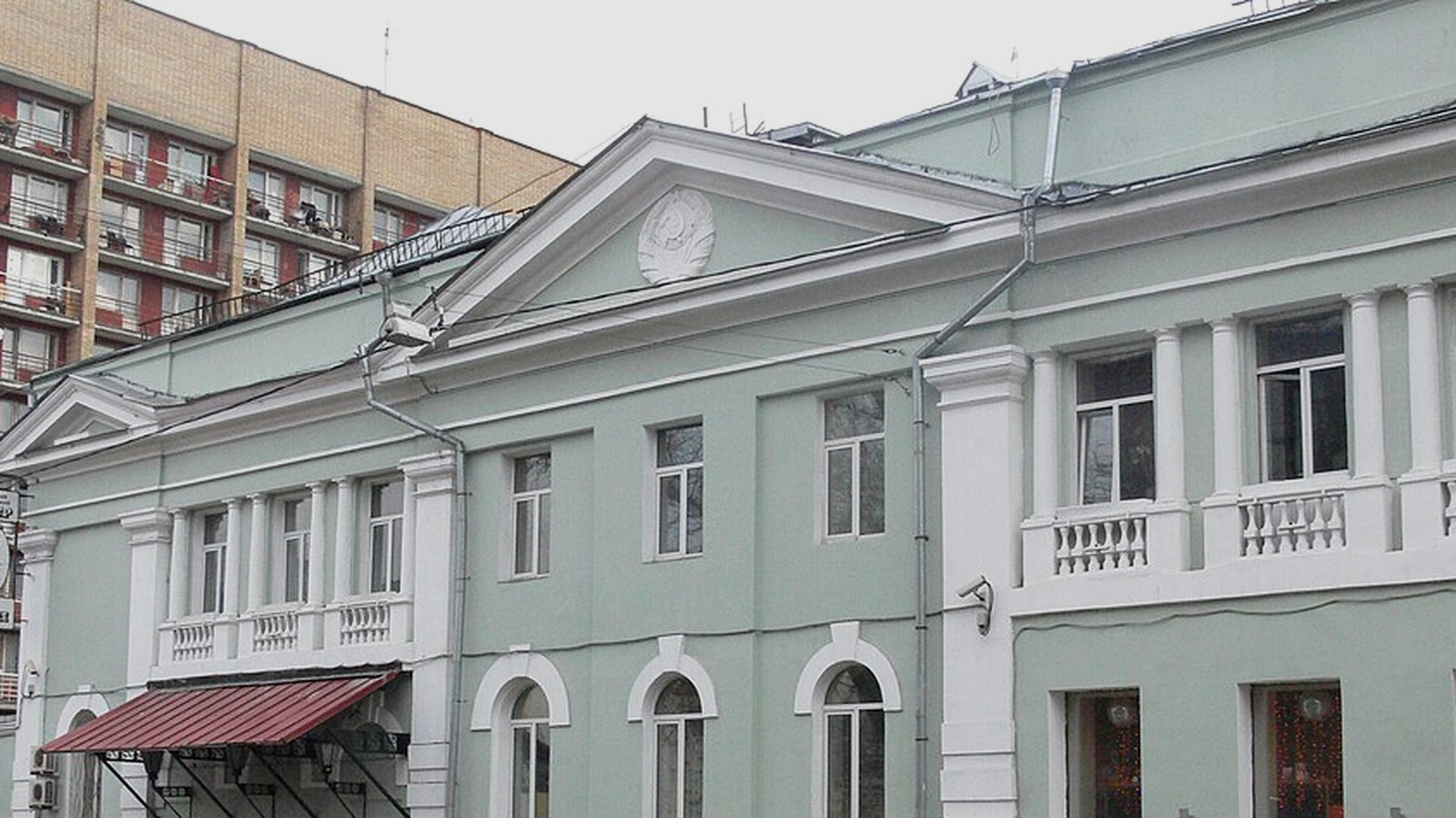 Театр Гоголя — фотография зала для сравнения обзора